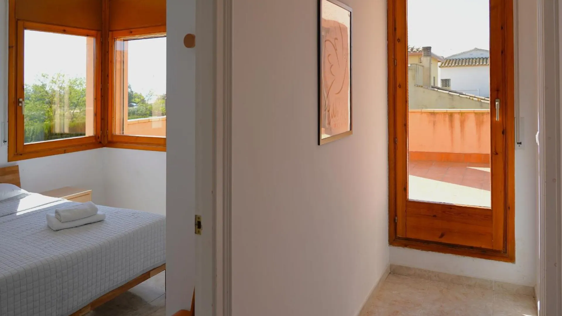 Superb Villa Near Sandy Beach Sant Pere Pescador 0*,