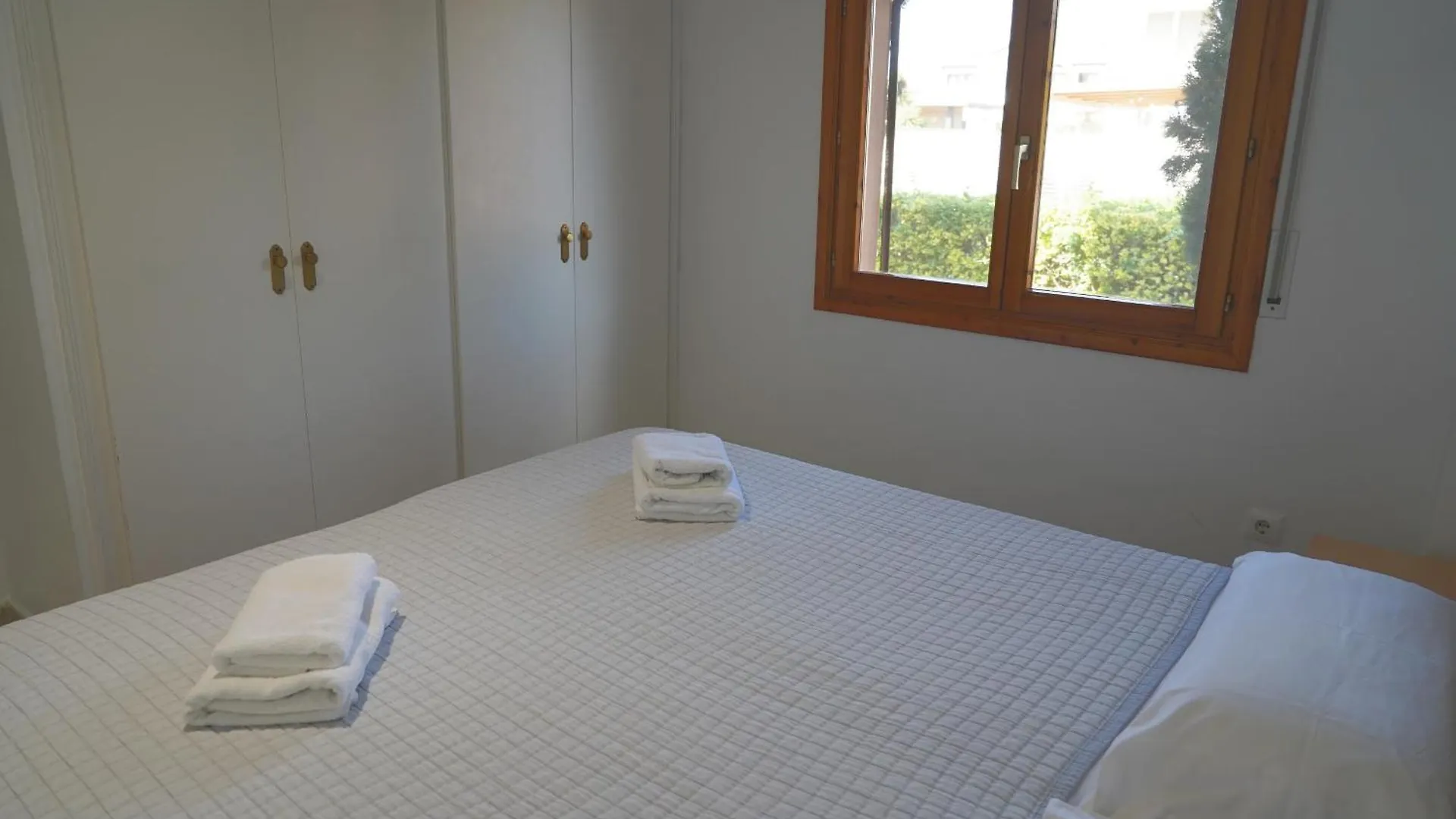 Superb Villa Near Sandy Beach Sant Pere Pescador 0*,  Spagna