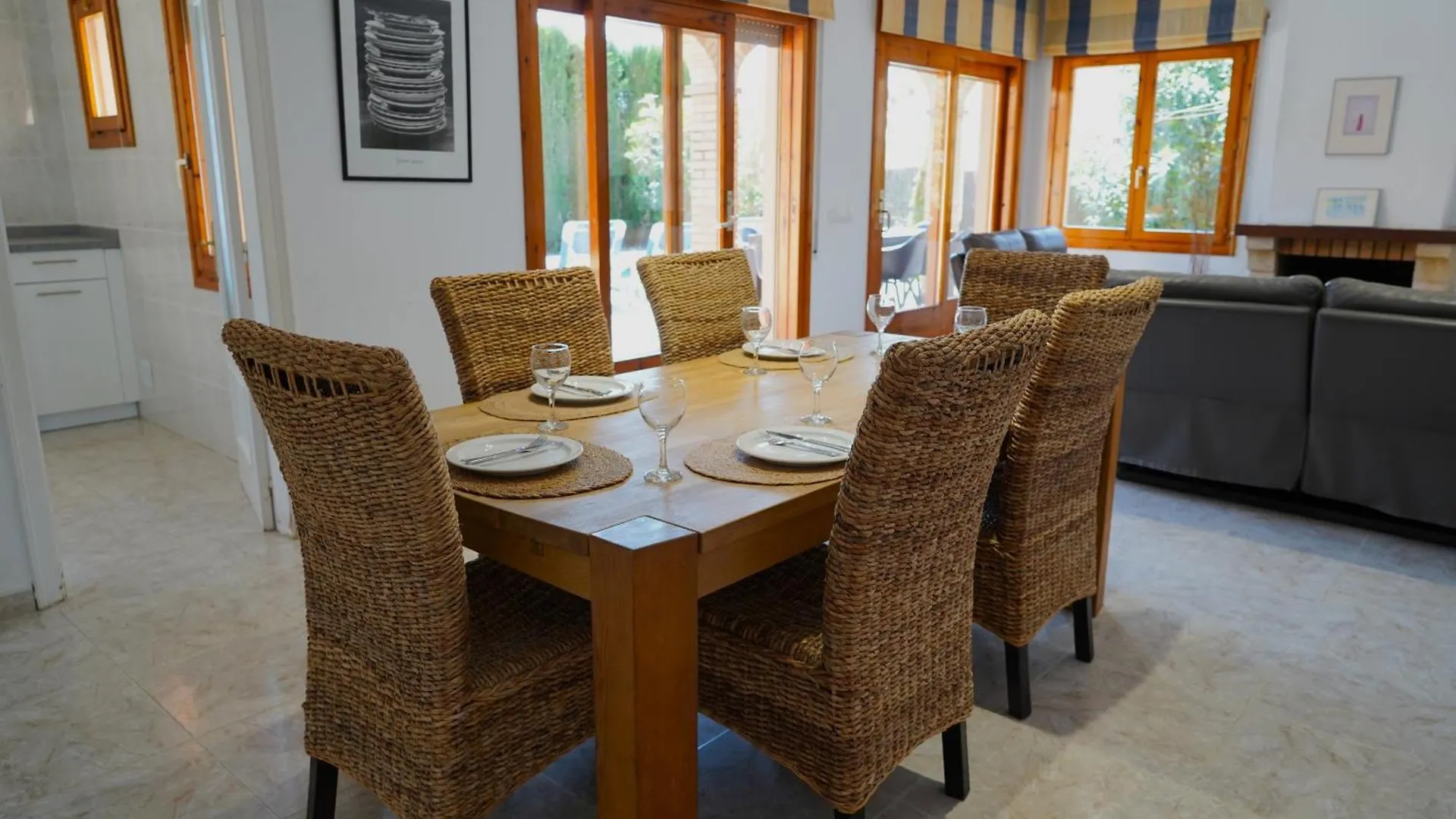 Superb Villa Near Sandy Beach Sant Pere Pescador