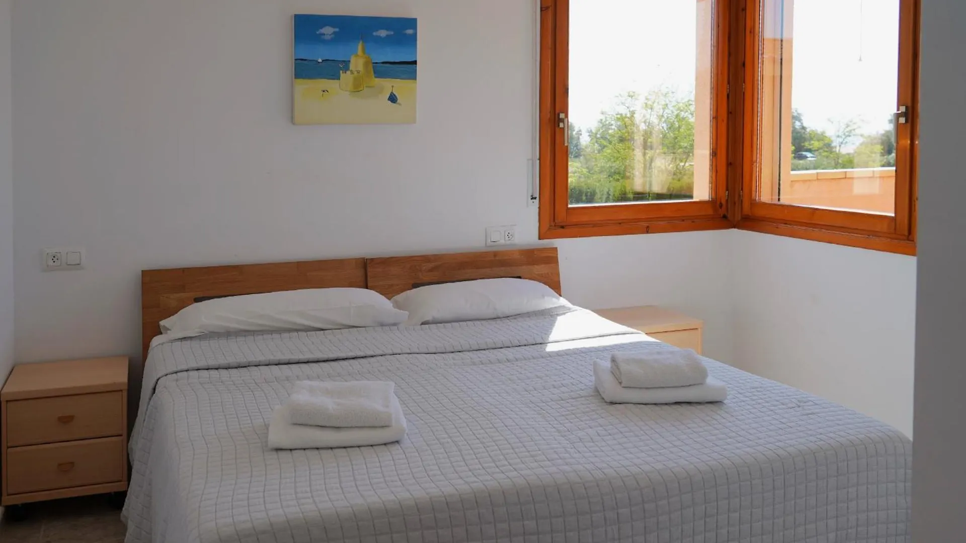 Superb Villa Near Sandy Beach Sant Pere Pescador 0*,